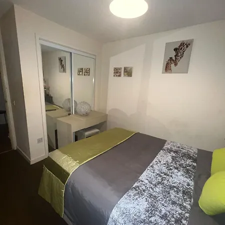 Lovely Double Room With Private Bathroom And Double Room With Shared Toilet & Parking Free Edinburgh Exterior photo