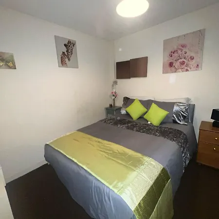 Lovely Double Room With Private Bathroom And Double Room With Shared Toilet & Parking Free Edinburgh Exterior photo