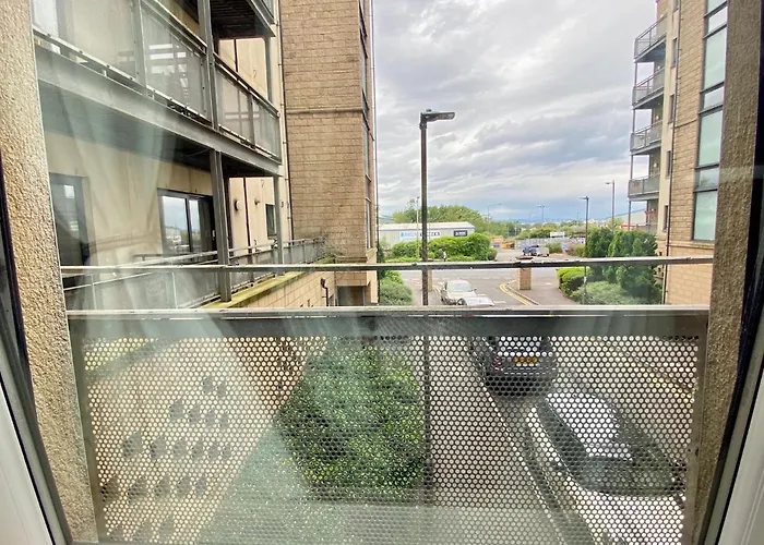 Lovely Double Room With Private Bathroom And Double Room With Shared Toilet & Parking Free